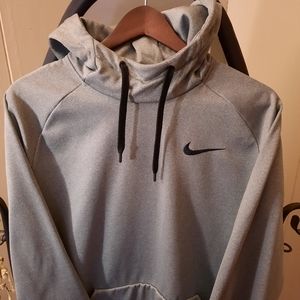 Nike Dri-fit Hoodie-large